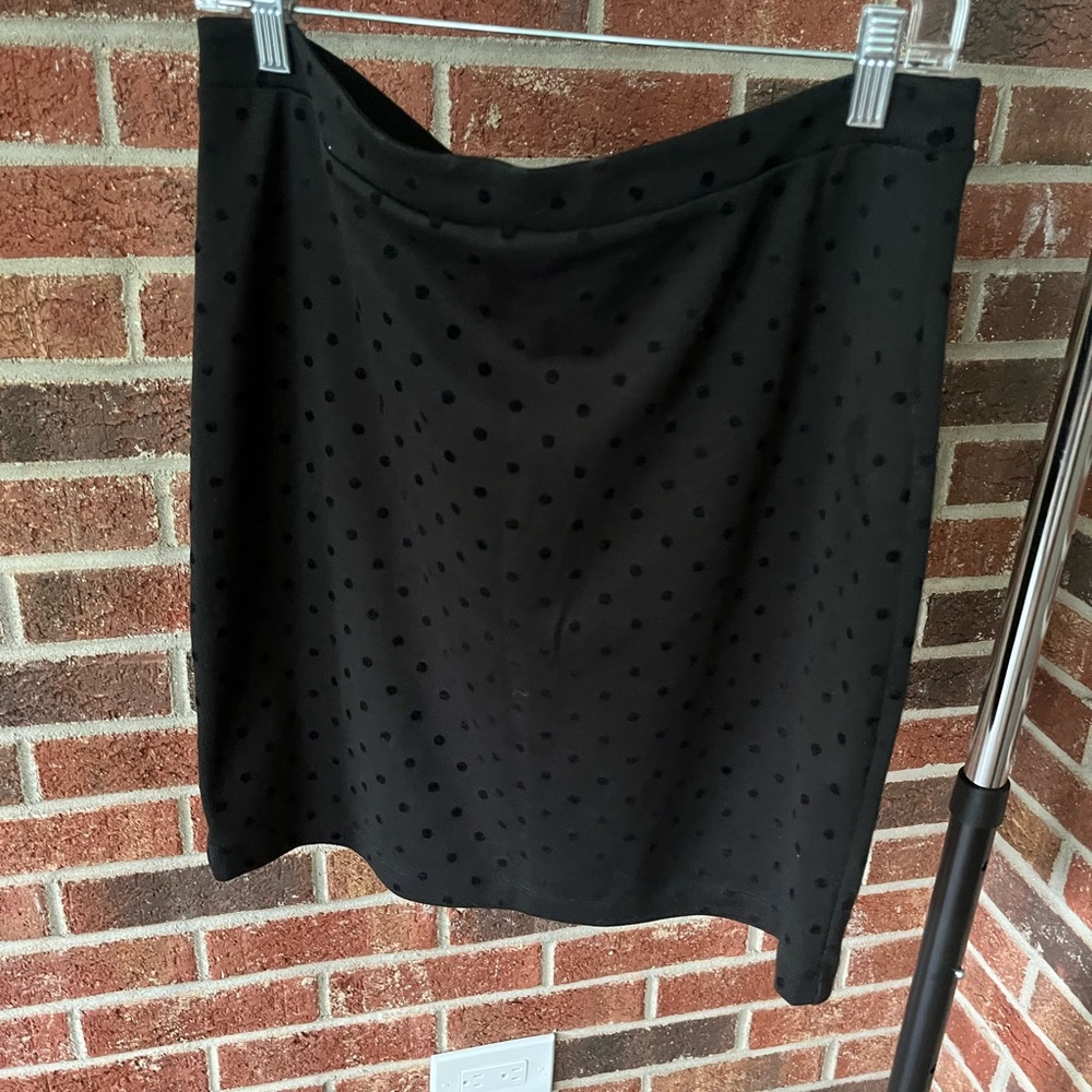 Loft pencil skirt with poka dots.